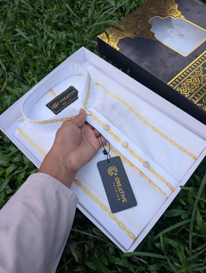 গোল্ডেন সাদা সুতি কাপড়